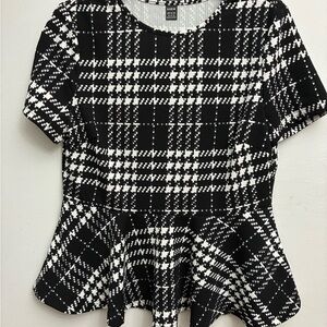 SHEIN Black and White Peplum Graphic Blouse